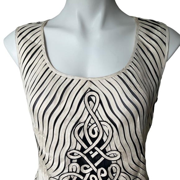 Obstinee by IKA Stretch Fitted Sleeveless Top - Picture 5 of 11